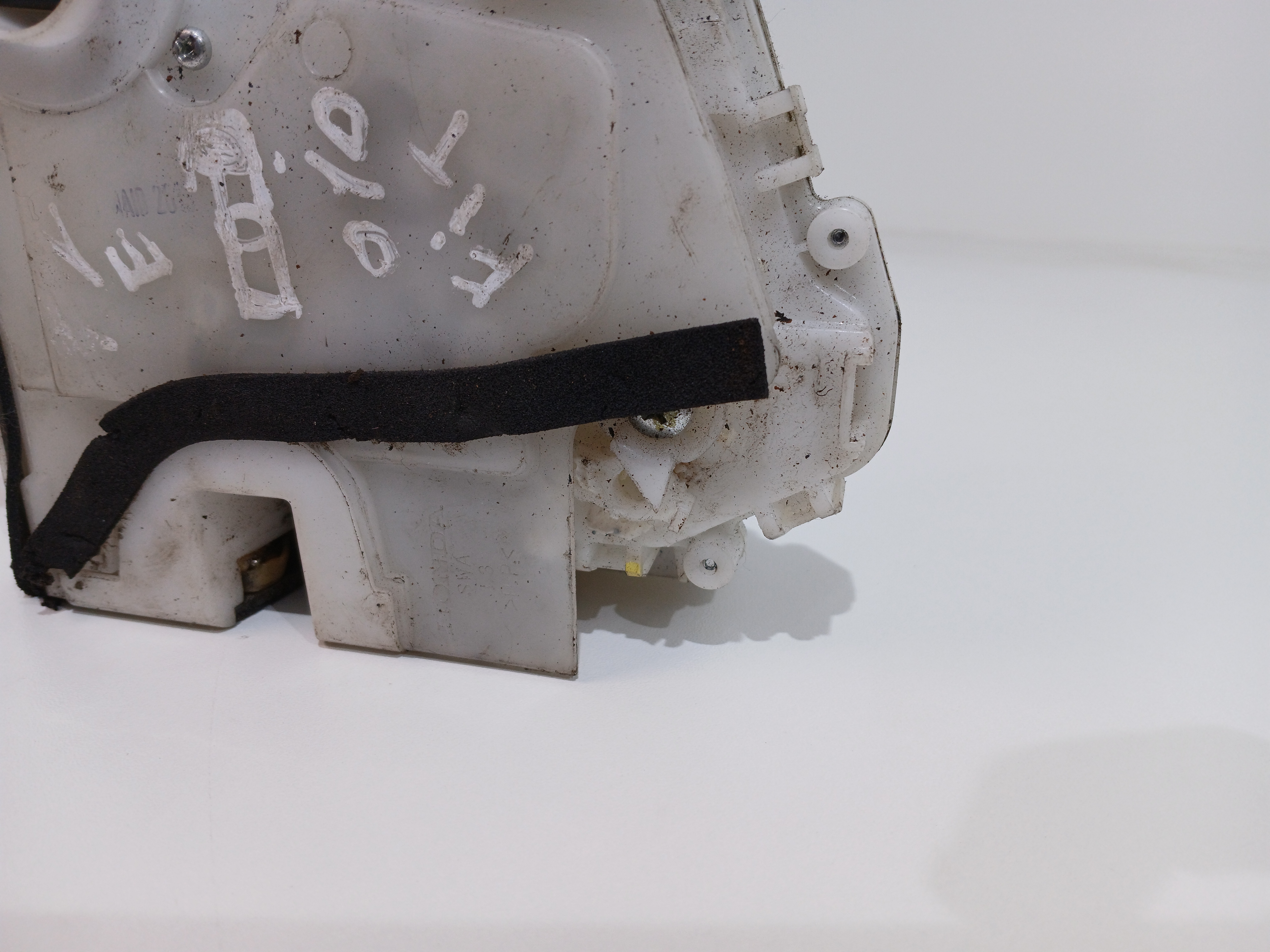 Fechadura Tranca Traseira Esquerda New Fit 2009 A 2014 E2468