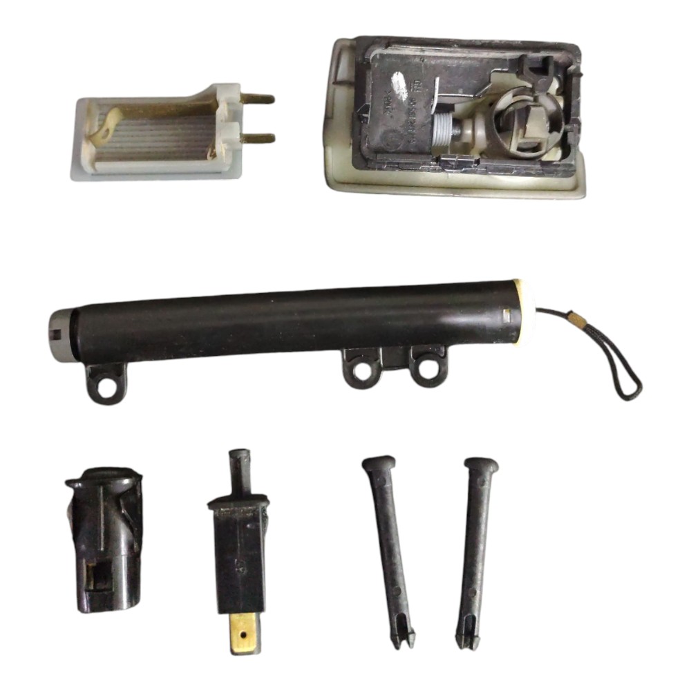 Kit Peças Maçaneta Interruptor Porta Luvas Gm Omega 2008 2