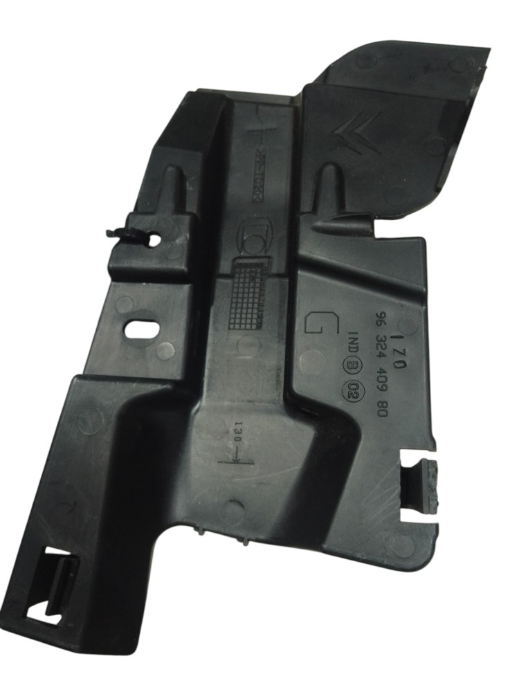 Moldura Fechadura Traseira Esquerda Xsara Picasso 07/12
