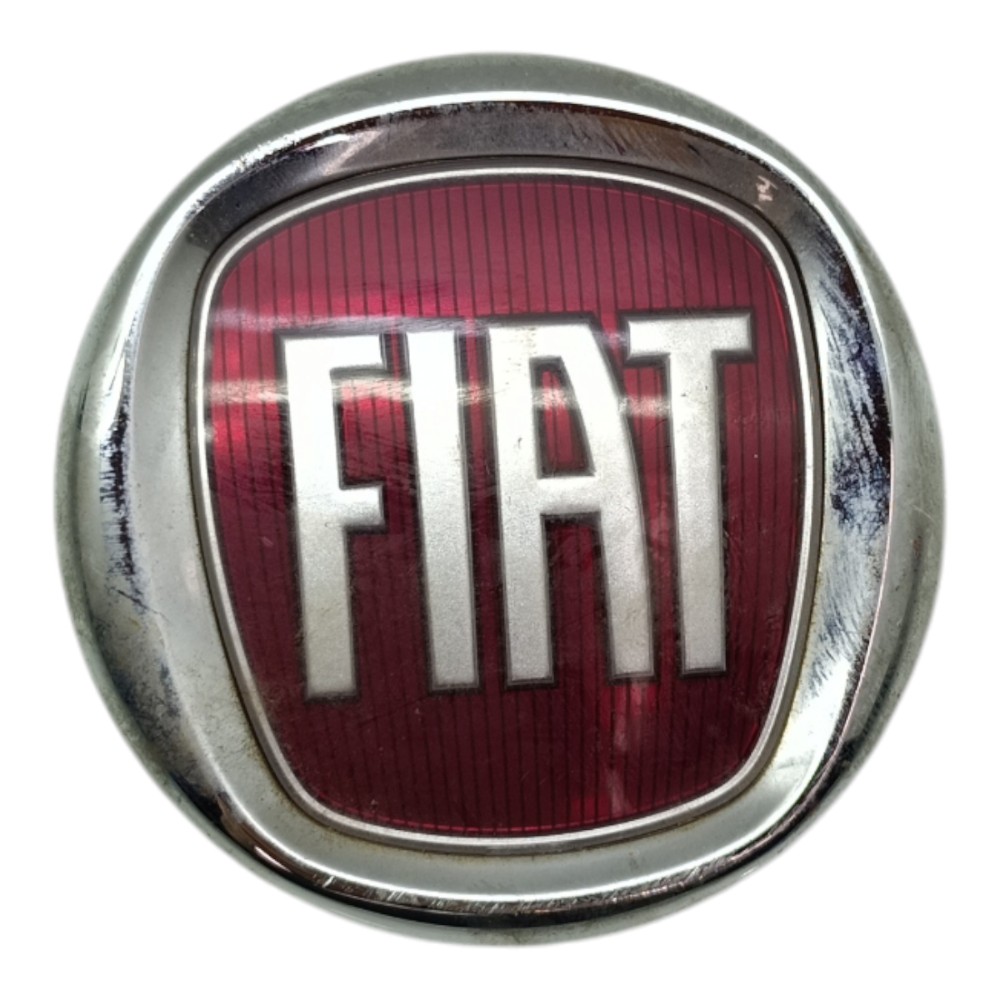 Emblema Fiat Parachoque Dianteiro Fiat Linea 2009 2010 2011 Prata/vermelho 2