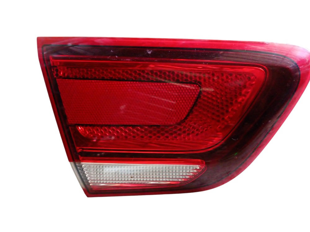 Lanterna Tampa Traseira Esquerda Cobalt 2016  Esquerdo/motorista Vermelho 3