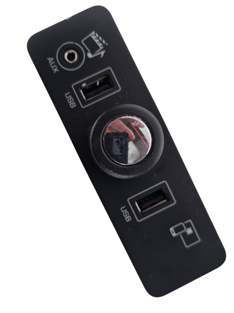 Acabamento Aux/usb Cpla19c166 Range Rover Vogue 15/16 2