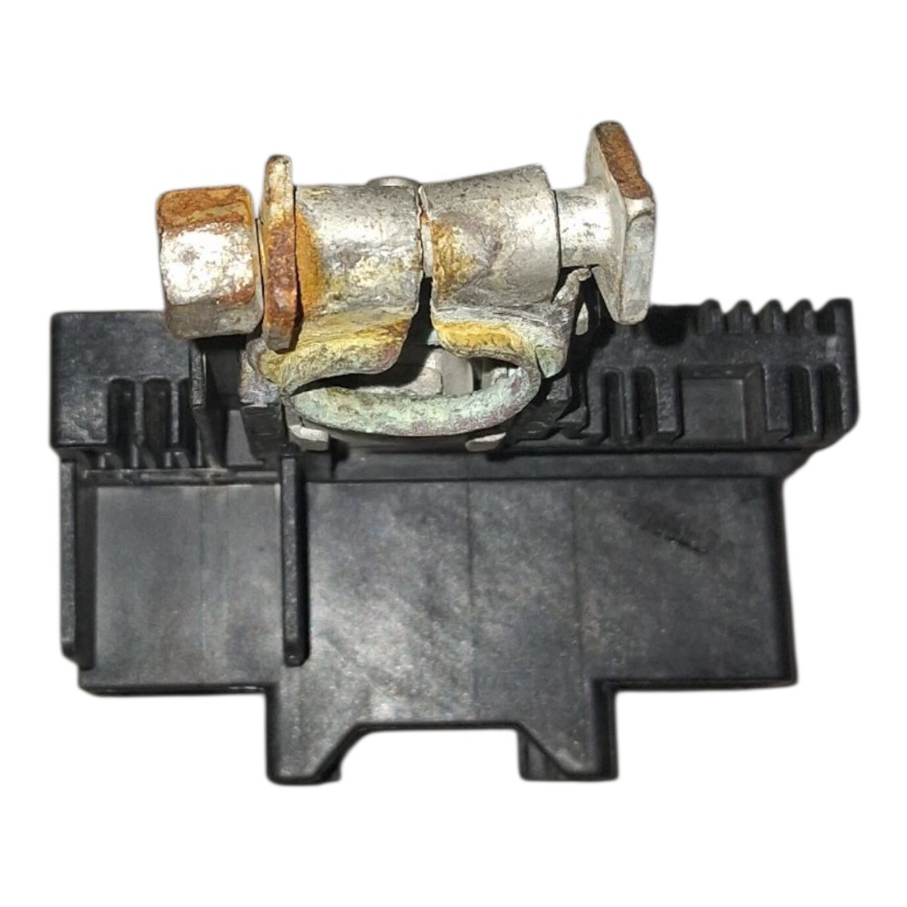 terminal fusível polo positivo Bateria Toyota Yaris SD 2021 3