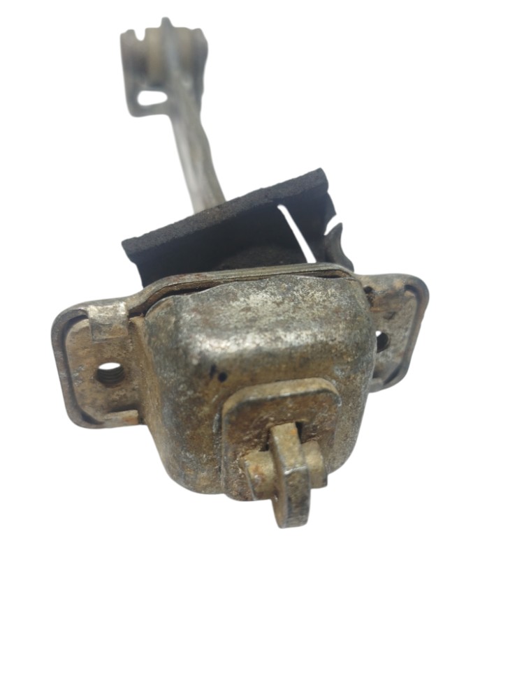 Limitador Porta Dianteira Gm Corsa Montana 2004 A 2010 4