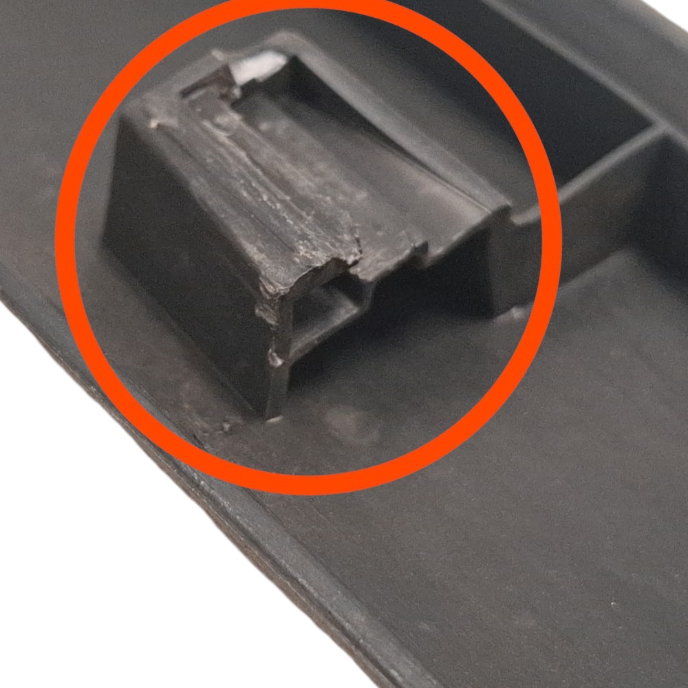 Soleira Interna Esquerda Audi A3 97 98 99 2001 2006 Detalhe  Preto 1