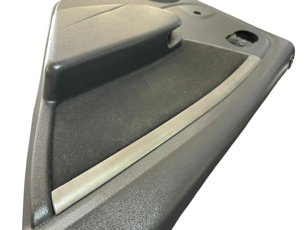 Forro De Porta Traseiro Direito Renault Sandero 2010 V28 2