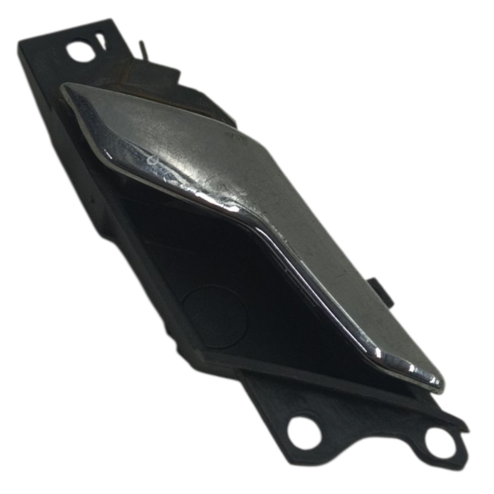 Maçaneta Interna Porta Direita Gm Captiva 2009 2010 2011 12 Prateado Traseira 2