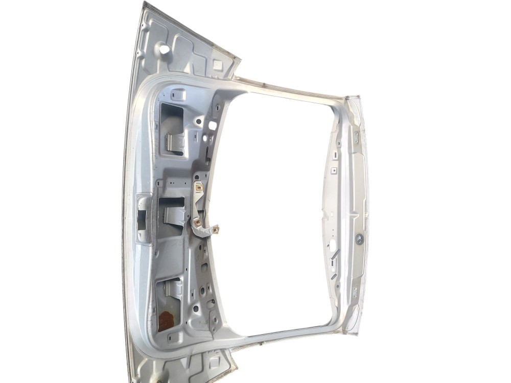 Tampa Traseira Ford Focus 2001 Com Detalhe 4