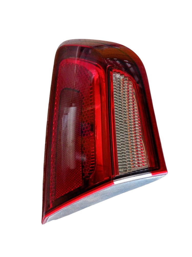 Lanterna Tampa Traseira Esquerda Cobalt 2016  Esquerdo/motorista Vermelho 4