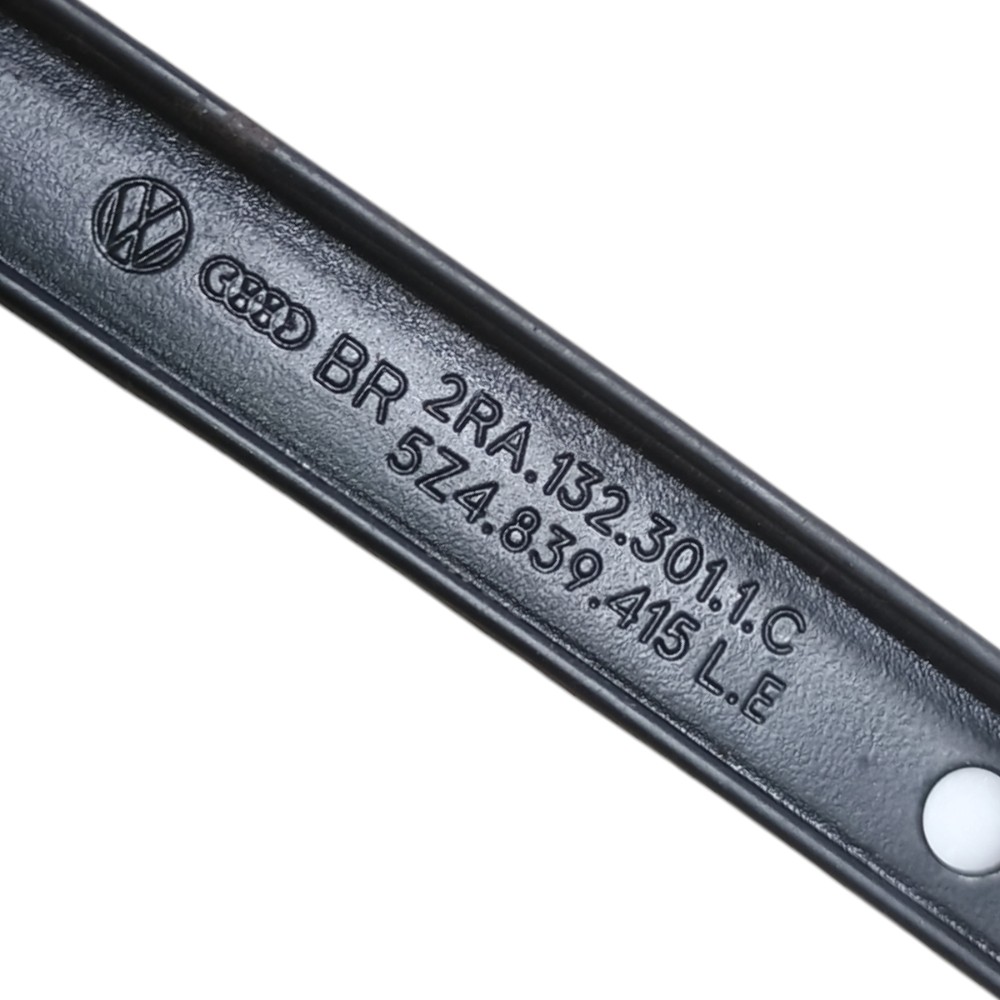 Guia Vidro Porta Traseira Esquerda  Vw Fox 2013 5z4839415 4