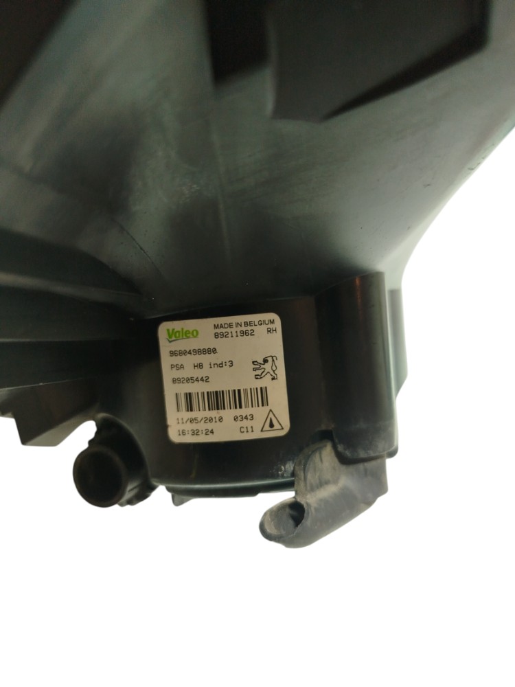 Farol Direito Auxiliar Milha Peugeot 308 408 2012 Orig Det Direito/passageiro 8