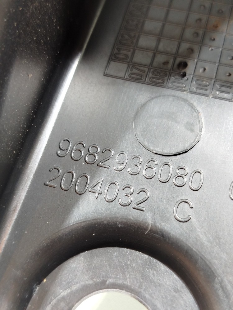 Suporte Central Parachoque Traseiro Peugeot 3008 2011 A 2016