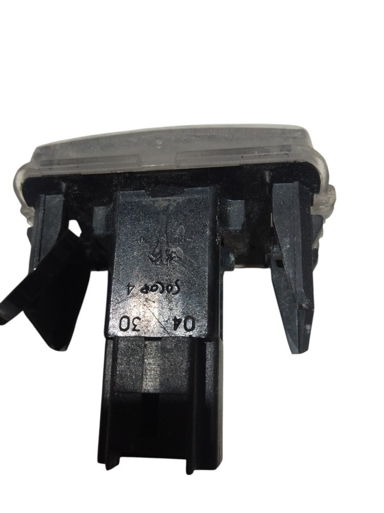 Luz De Placa Citroen Xsara Picasso 2000 A 2012 Et3629