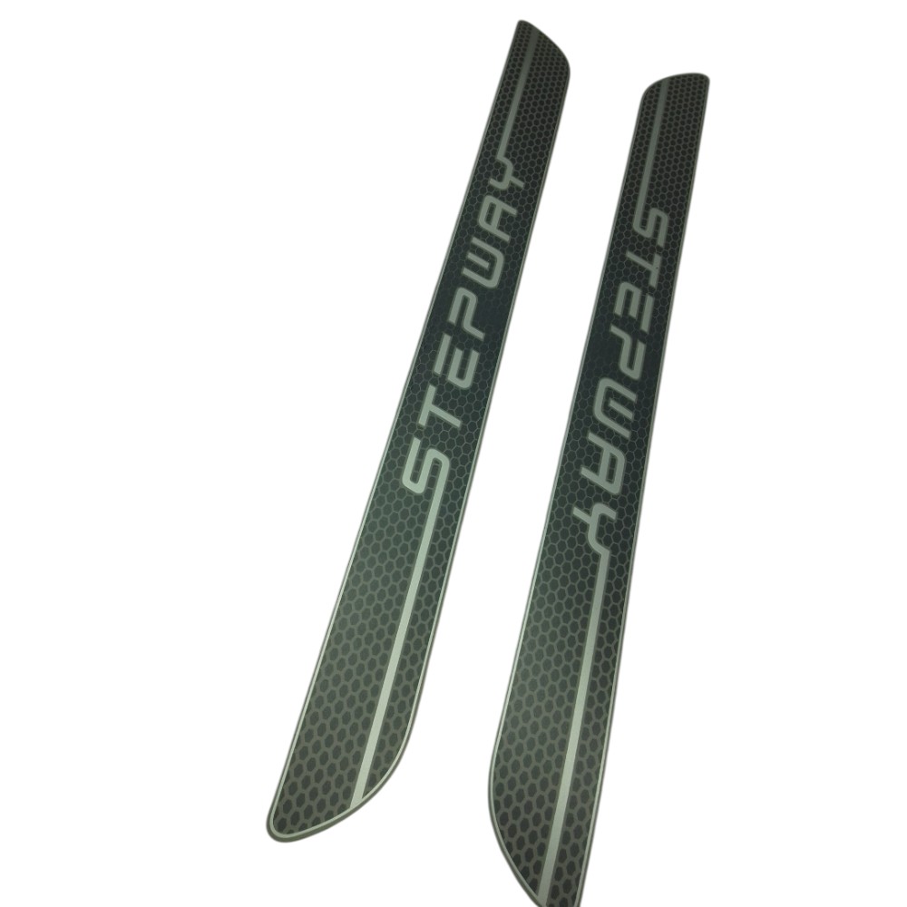 Emblema Lateral Stepway Prata Grande Sandero