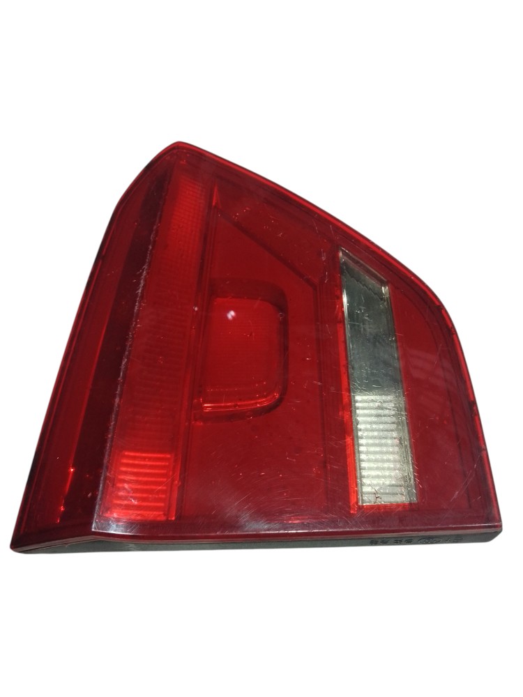 Lanterna Porta Malas Esquerda Volkswagen Fox 2015 2020 8