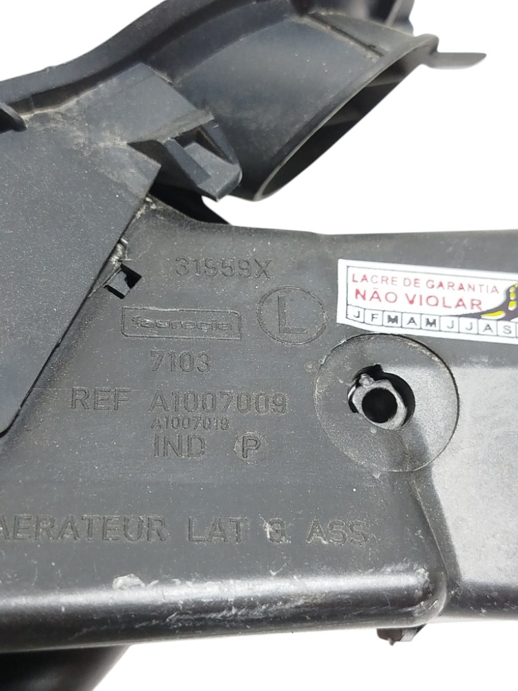 Difusor Ar Lado Esquerdo Renault Megane 2013 A1007009 2