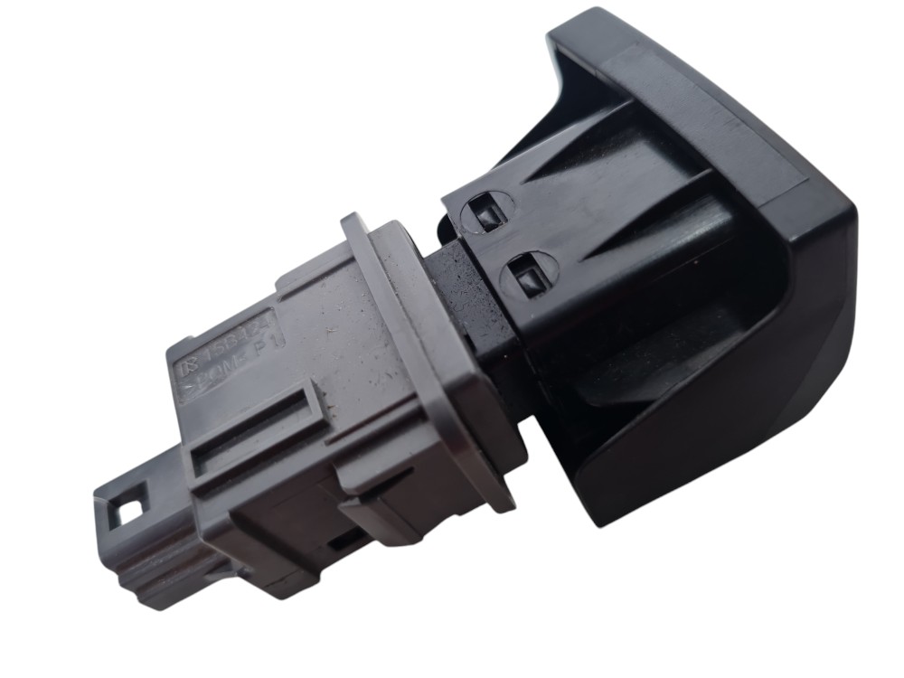 Botão Do Pisca Alerta Toyota Corolla 2015 A 2017 Original Preto 4