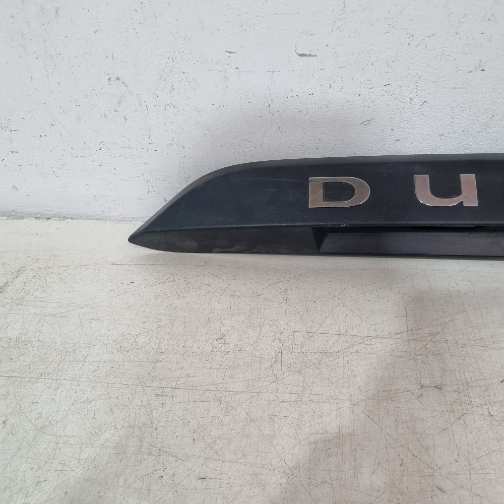 Moldura Da Tampa Traseira Renault Duster Modelos 2016/2019 Preto 5