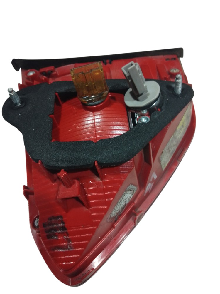 Lanterna Porta Malas Esquerda Volkswagen Fox 2015 2020 1