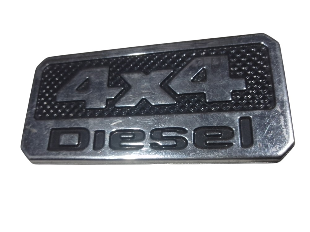 Emblema Letreiro Tampa Traseira Toro 4×4 Diesel Cromado  Cromado 2