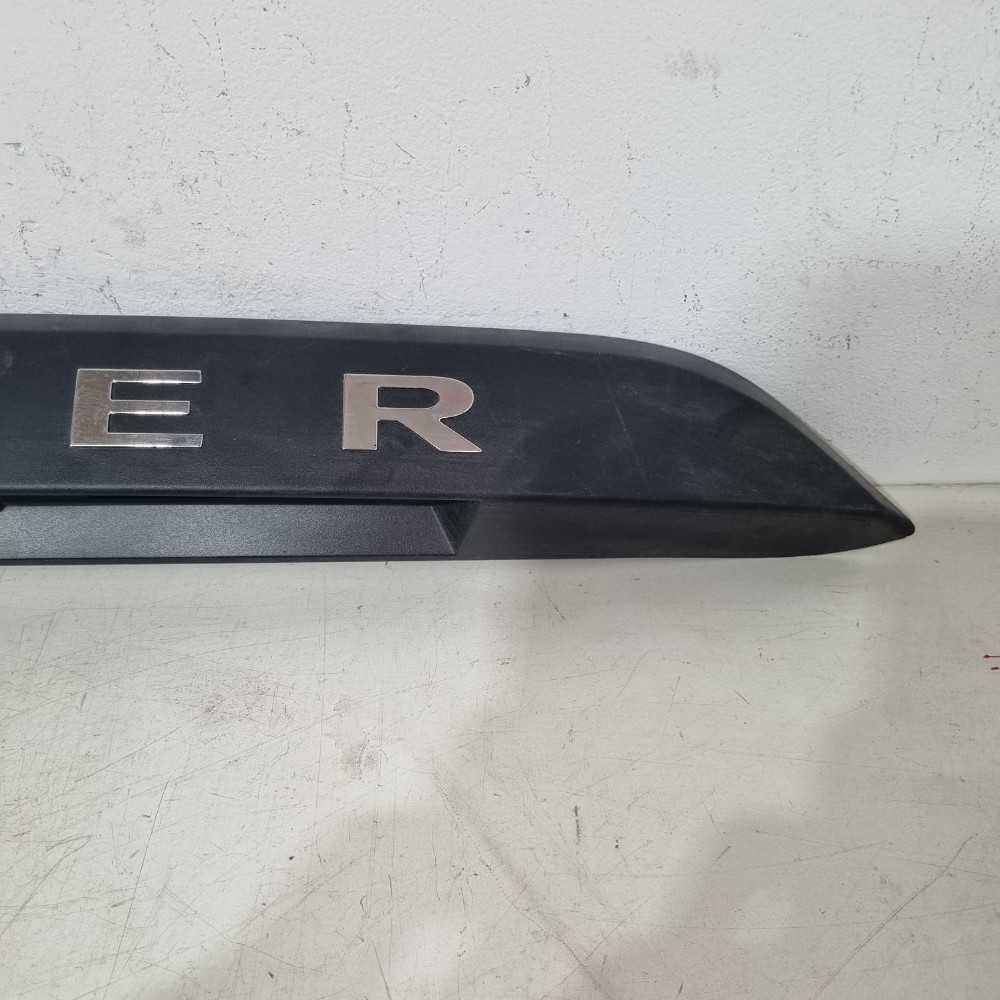 Moldura Da Tampa Traseira Renault Duster Modelos 2016/2019 Preto 2