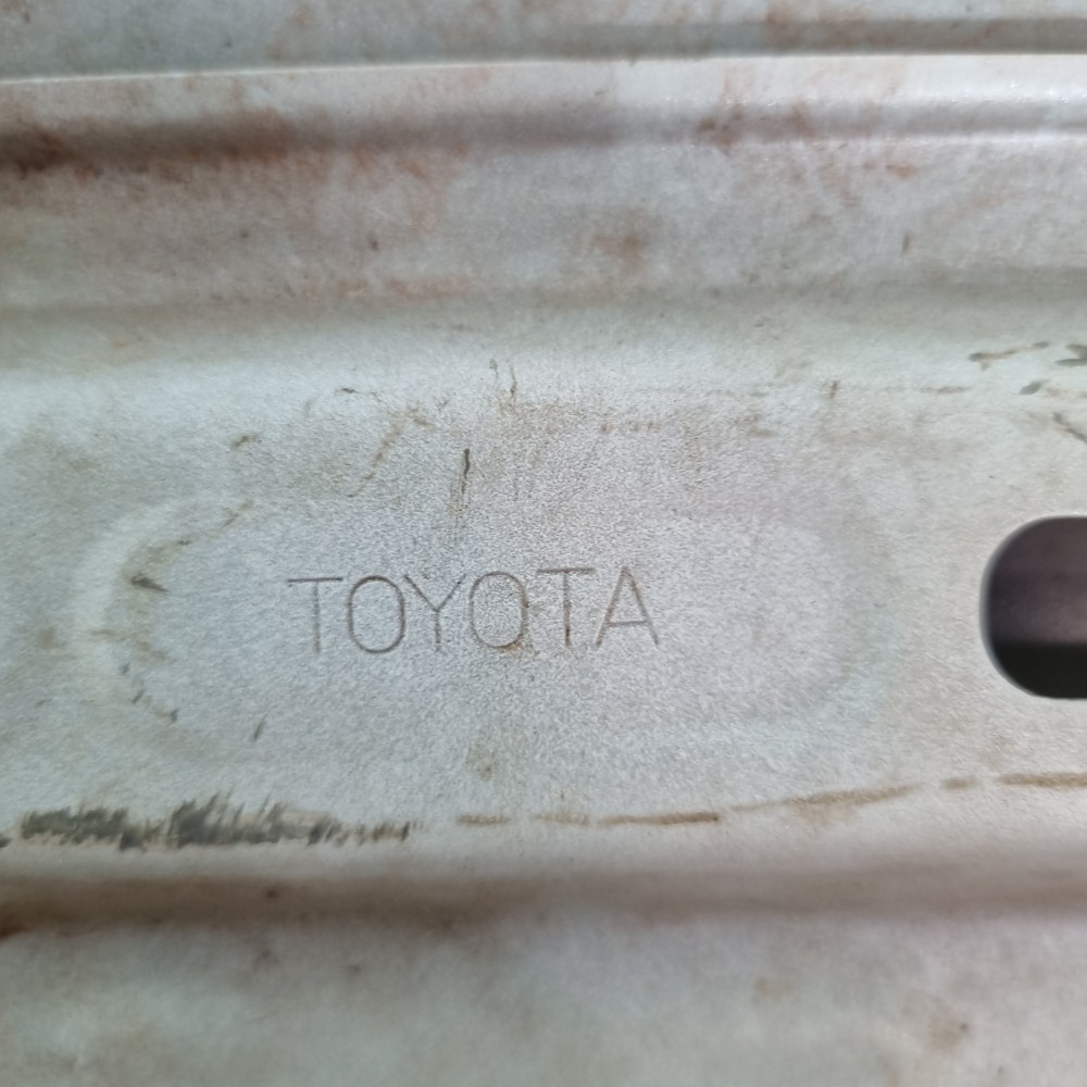 Paralama Dianteiro Esquerdo Toyota Hilux Sw4 Model 2017/2021 9
