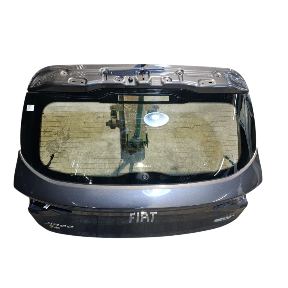 Tampa traseira Fiat Argo drive 2023 52216153 1