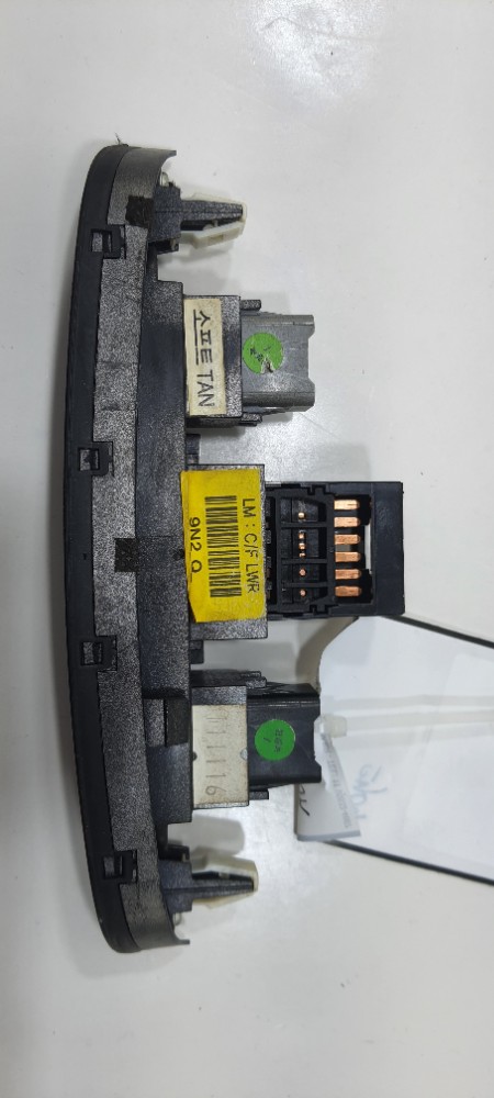 Botão Pisca Alerta Hyundai Ix35 2.0 Ano 2012 933252s200 Preto 3