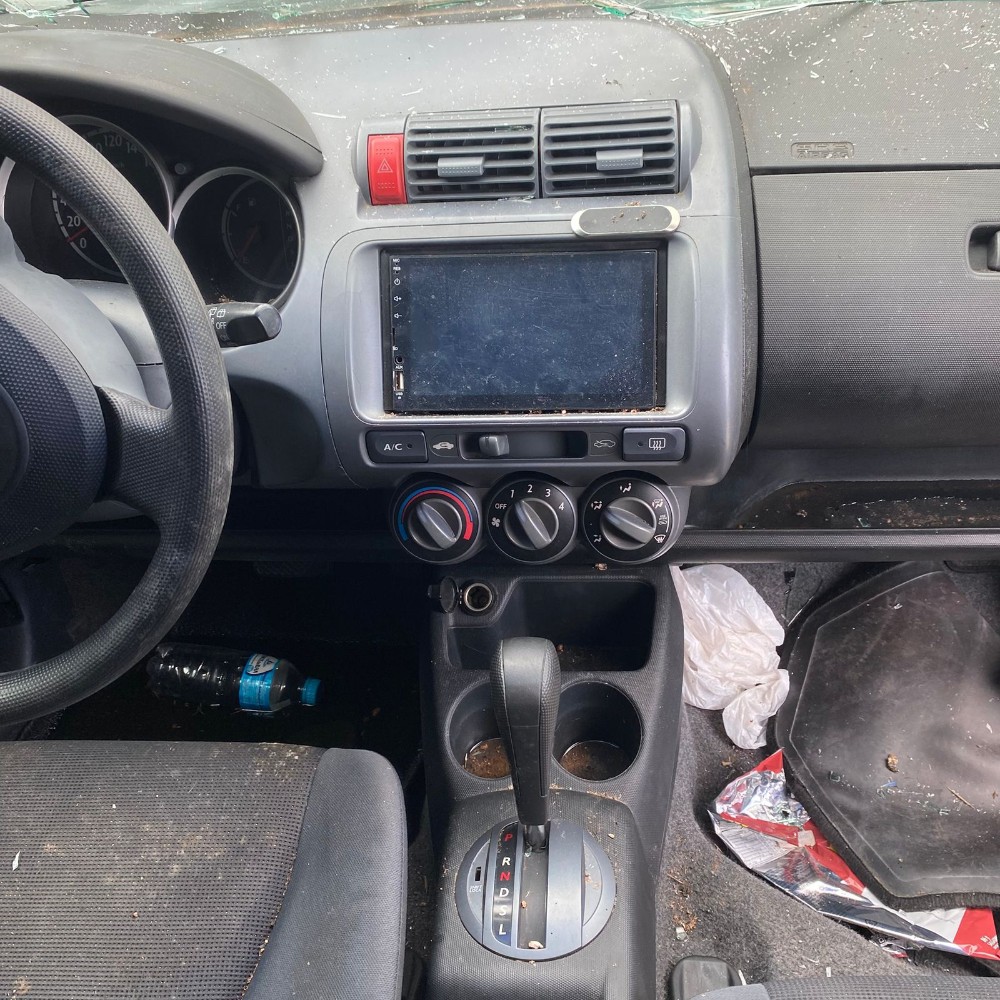 Honda fit 2005/2006 Gasolina Sucata 3