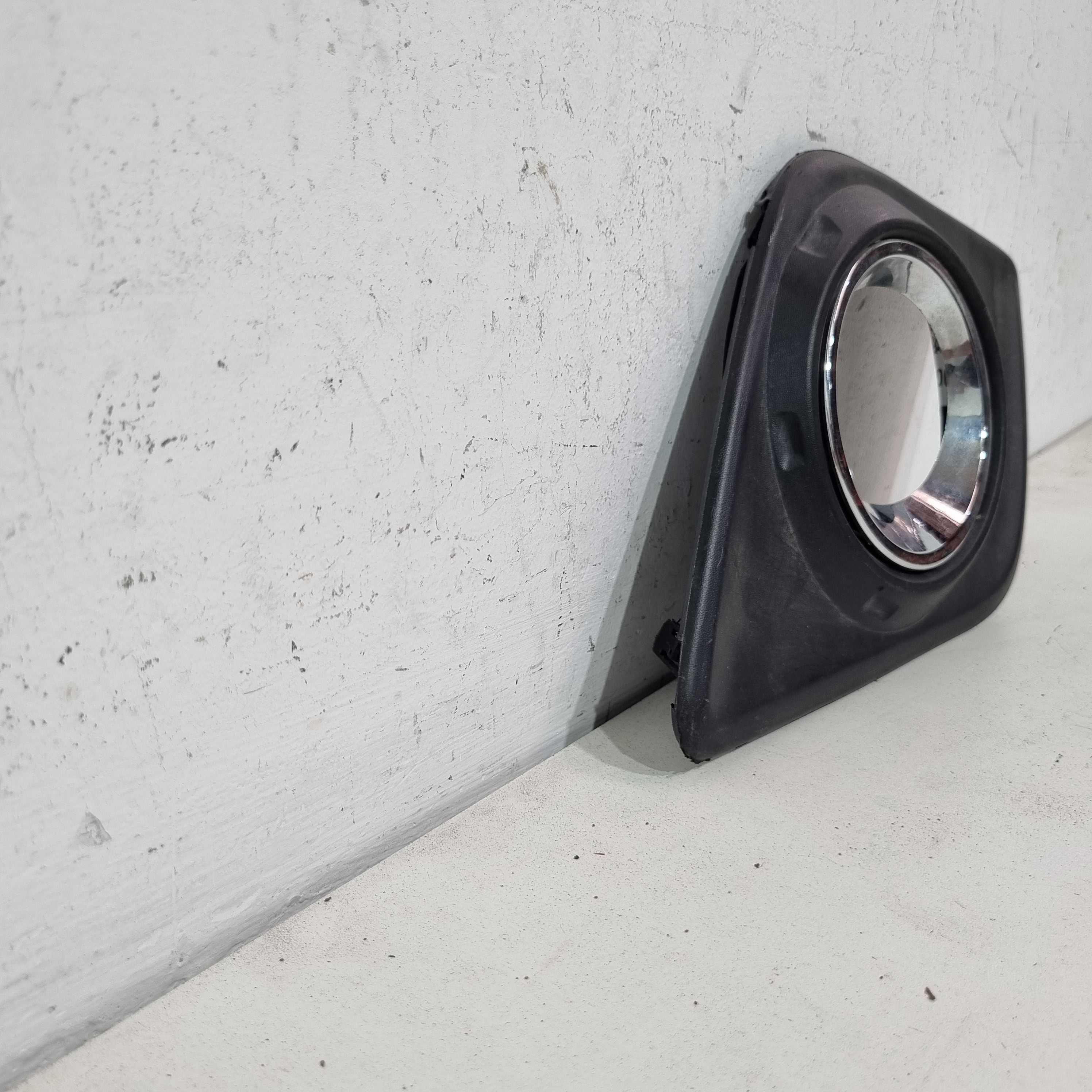 Moldura Farol Milha, Esquerdo Hilux 2016/18 Import C/detalhe Cromado Esquerdo 3