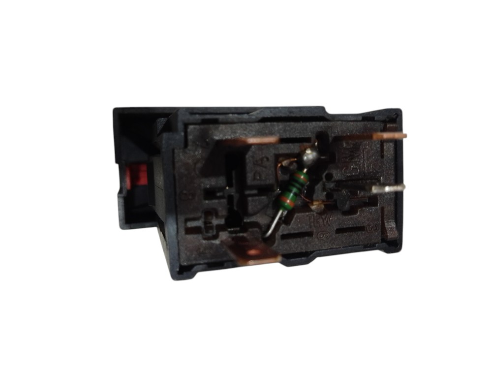 Botão Interruptor Pisca Alerta Chevrolet Vectra 1996 A 2004 Preto 3