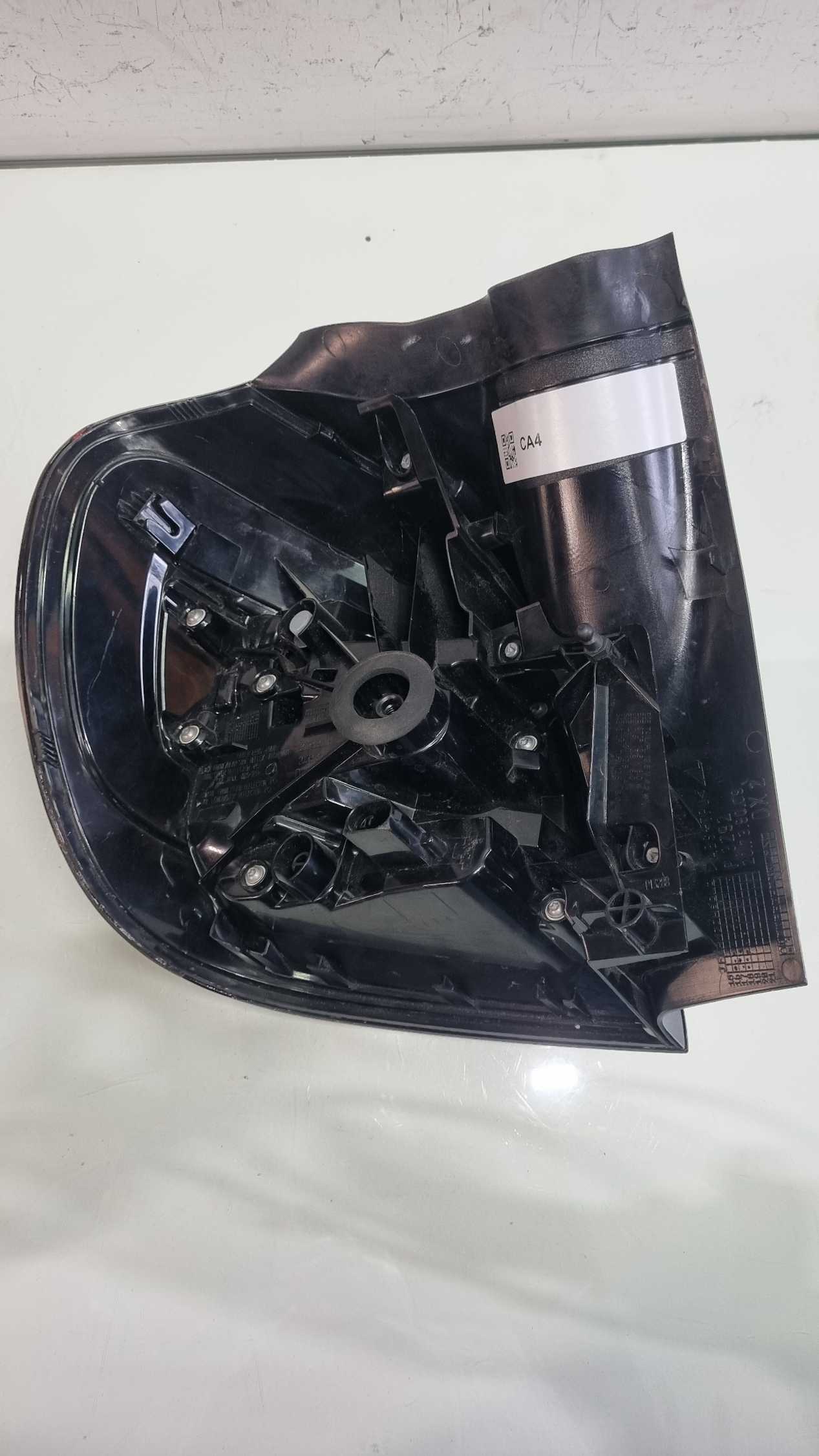 Lanterna lado direito Mercedes GLA 250Modelo 2017/2020 3