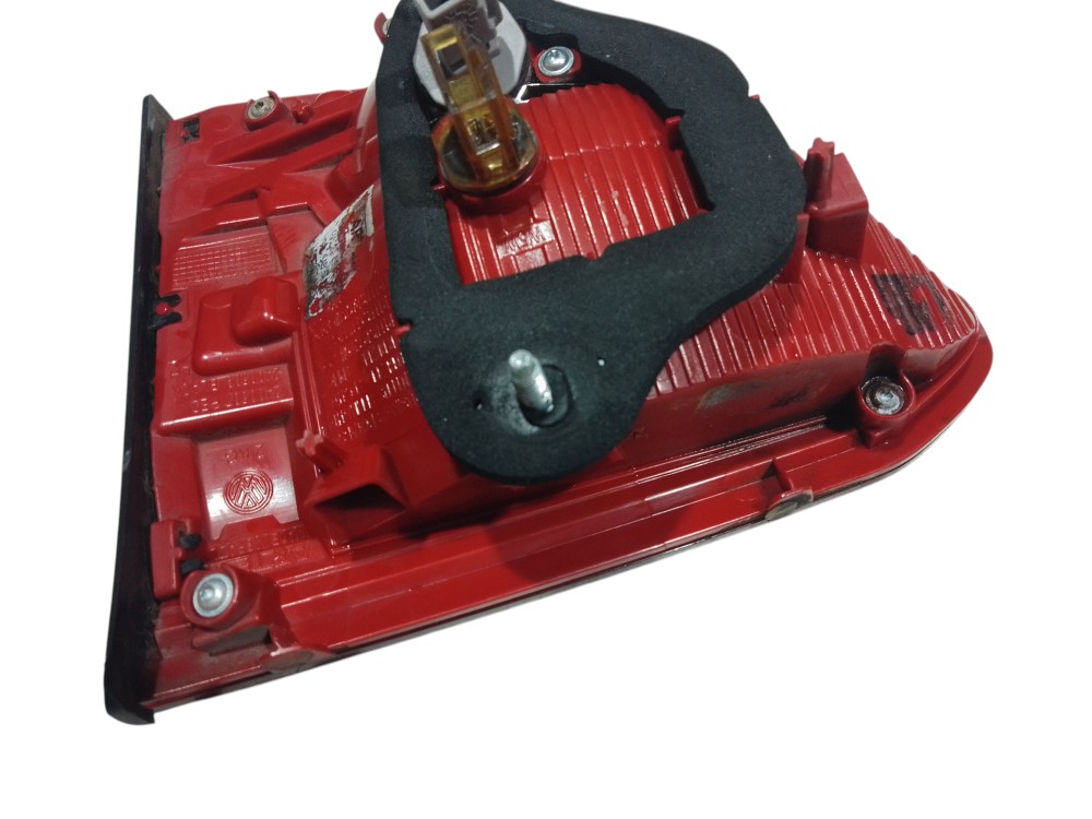 Lanterna Porta Malas Esquerda Volkswagen Fox 2015 2020 7