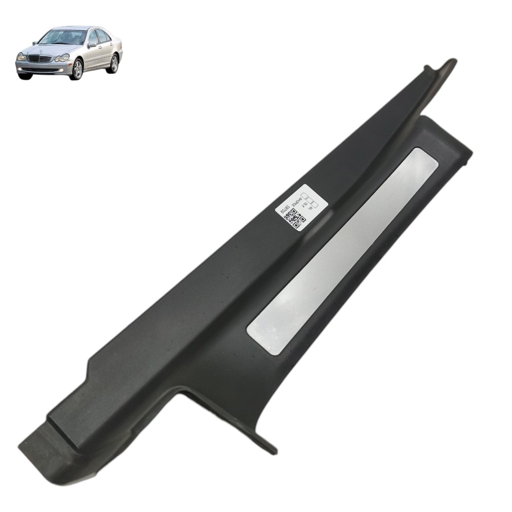 Soleira porta traseira direita Mercedes c230k 2003 2004 2005