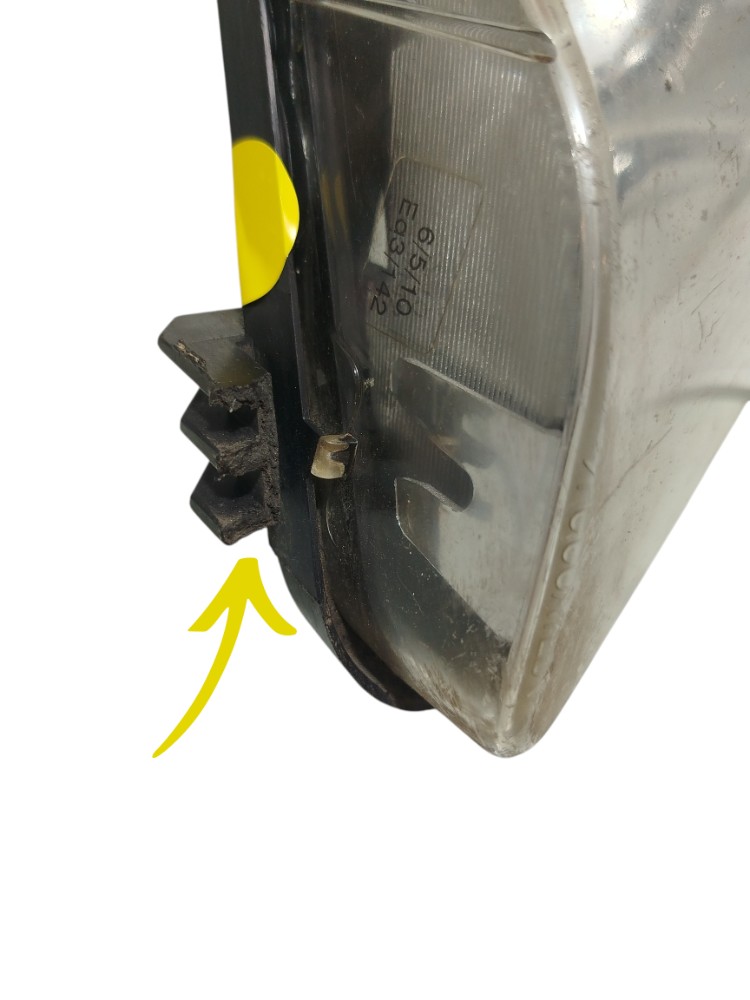 Farol Direito Auxiliar Milha Peugeot 308 408 2012 Orig Det Direito/passageiro 6