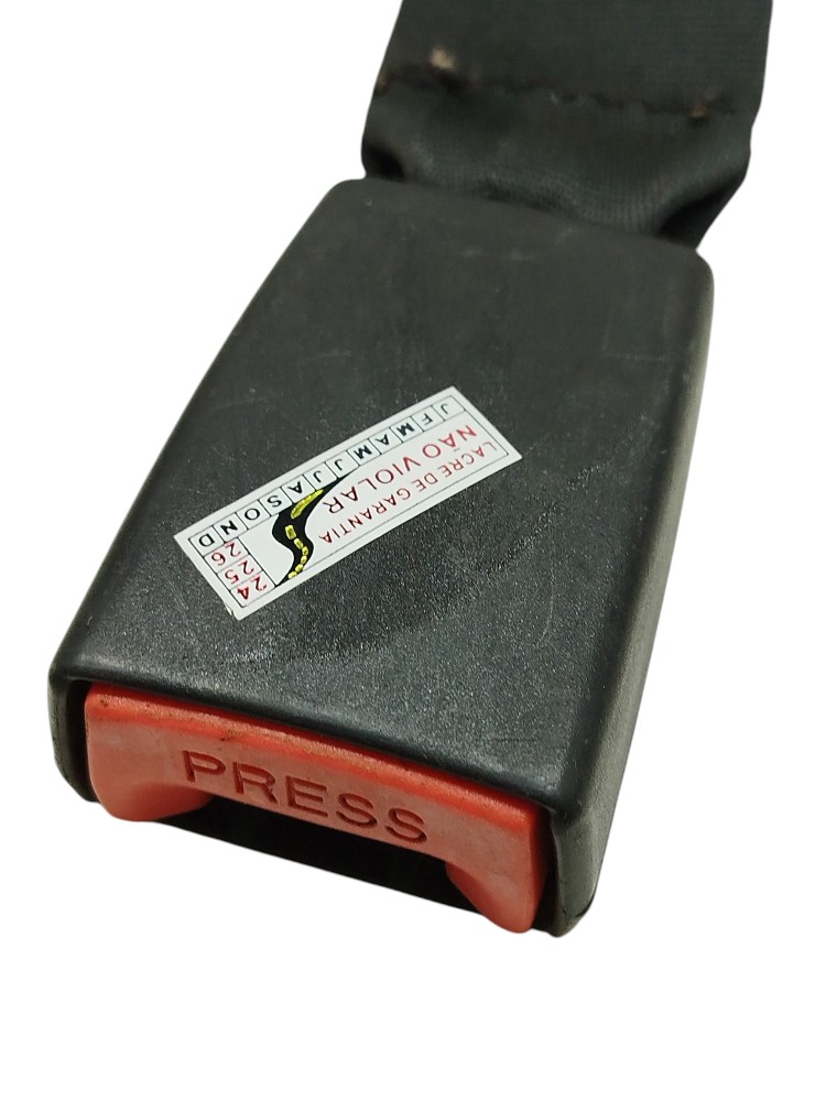 Cinto traseiro direito inferior Duster 4×4 2.0 16v 2015 5