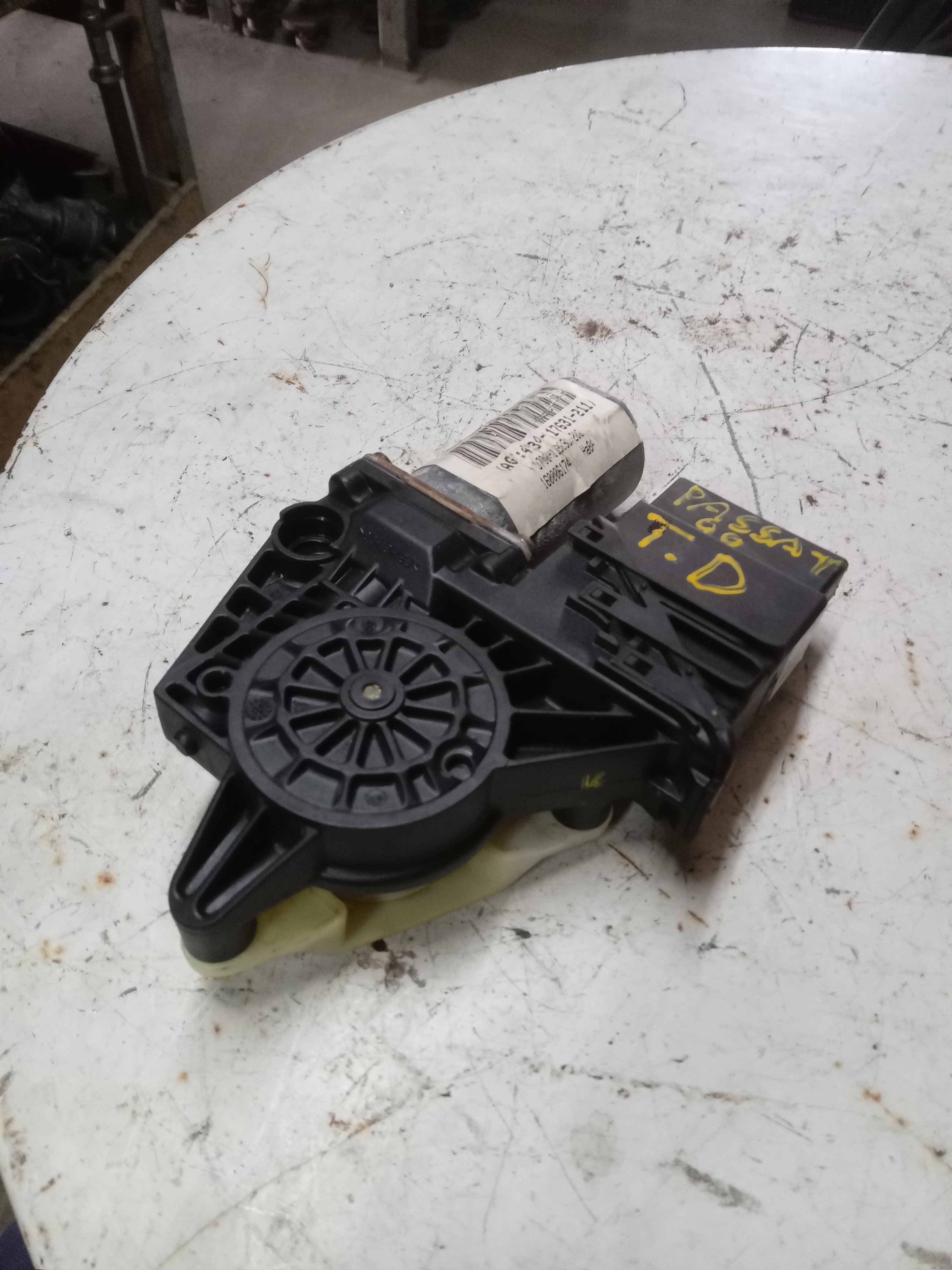 MOTOR MÁQUINA VIDRO TRASEIRA DIREITA VW PASSAT 1998