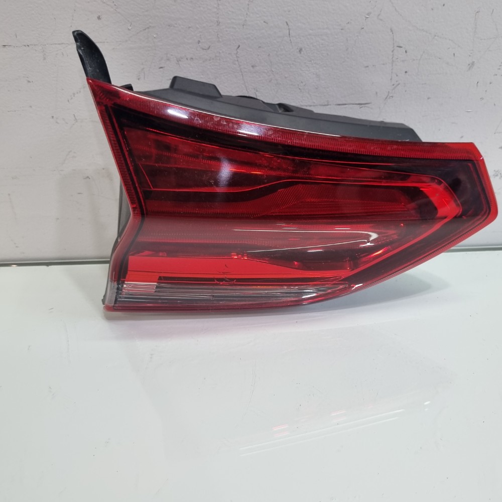 Lanterna Traseira Esquerda Chevrolet Tracker 2020/2024 Esquerdo/motorista 1
