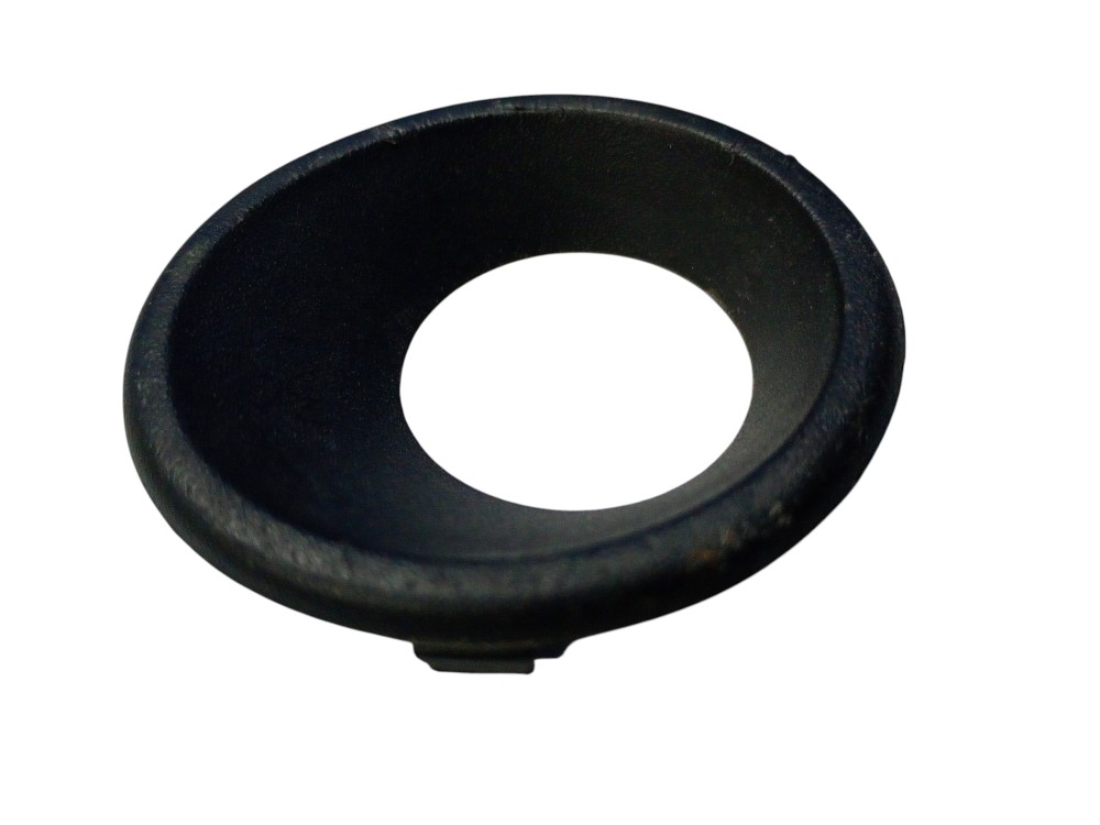 Moldura Regulagem Retrovisor L. Esquerdo Renault Oroch 2019