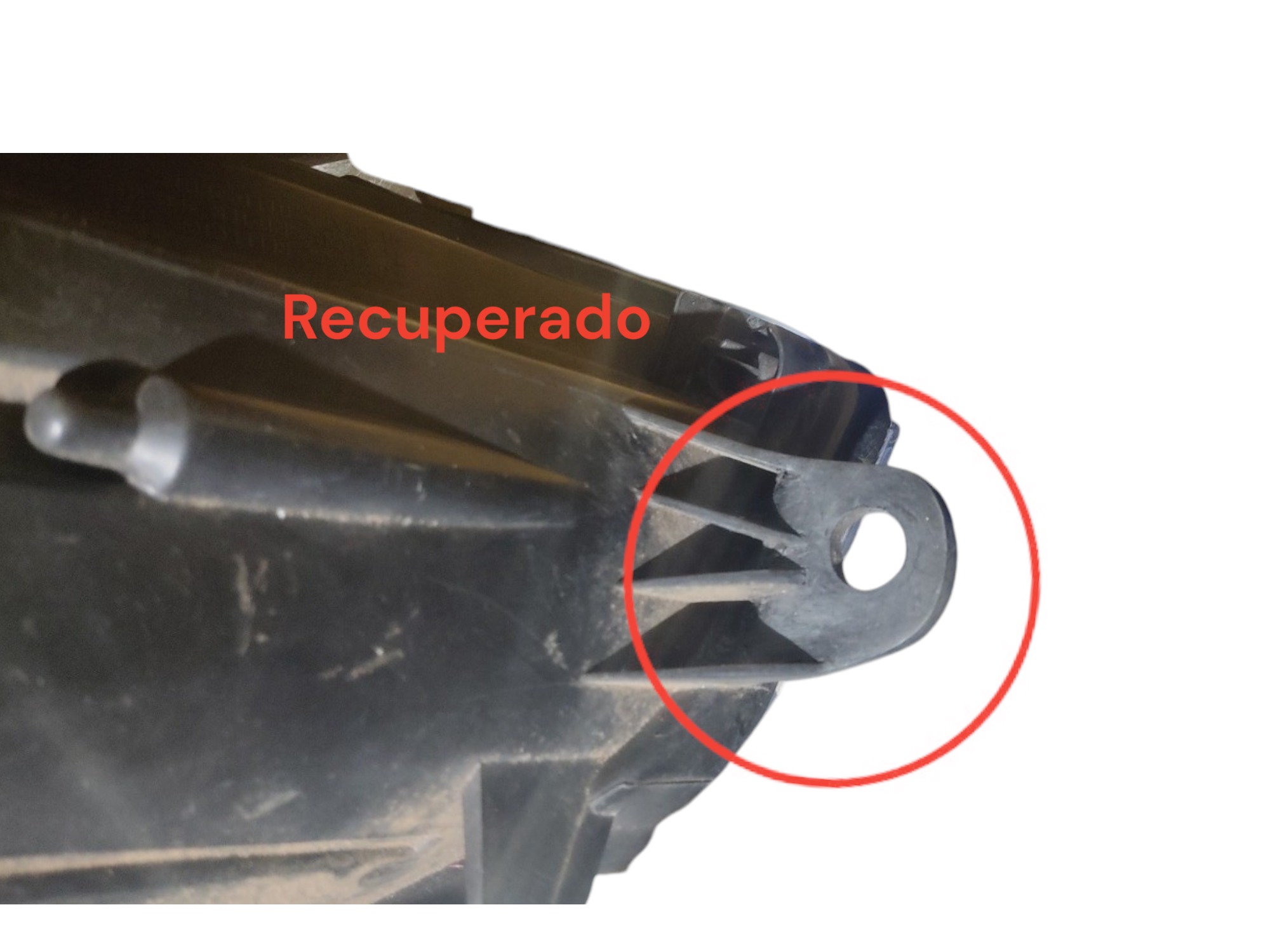Farol Direito Volkswagen Fox 2015 2017 Recuperado