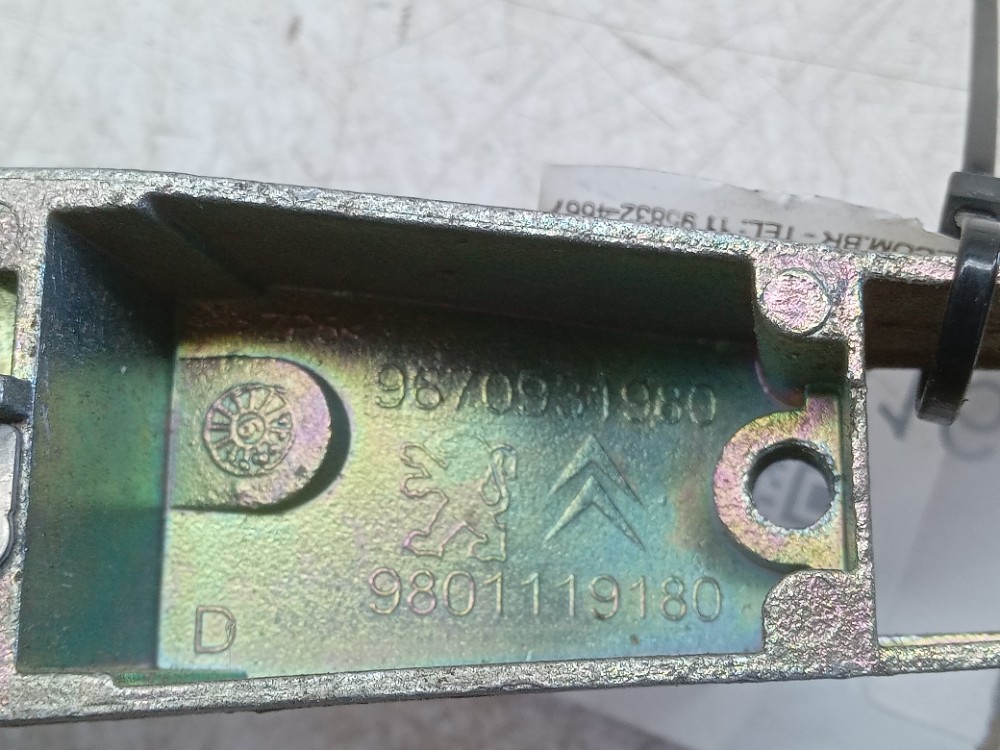 SUPORTE MAÇANETA PORTA DIREITA PEUGEOT 2008 3