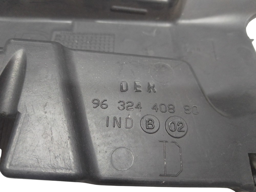 Moldura Fechadura Traseira Direita Xsara Picasso 2000/2012 3