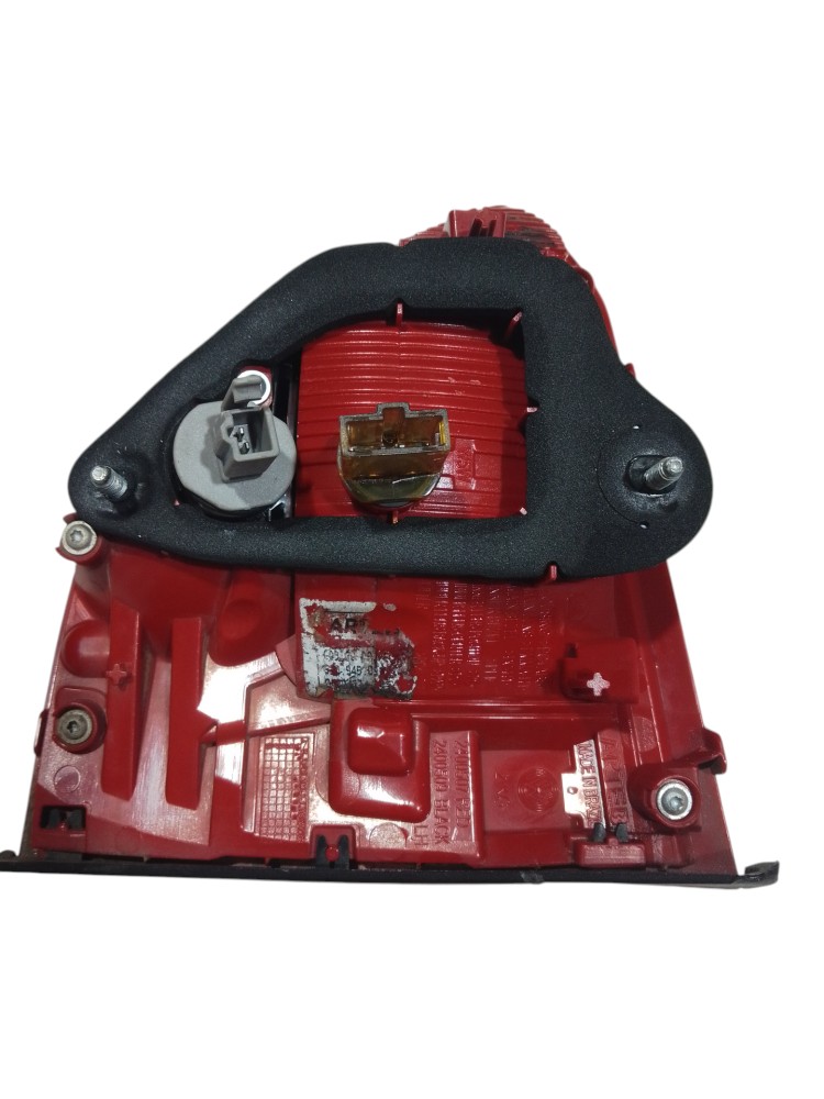 Lanterna Porta Malas Esquerda Volkswagen Fox 2015 2020 5