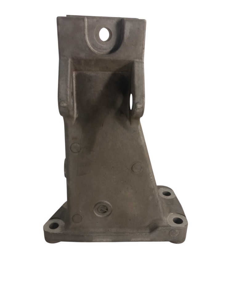 Por Parte Do Coxim Do Motor Direito Pajero Tr4/pajero Io 5