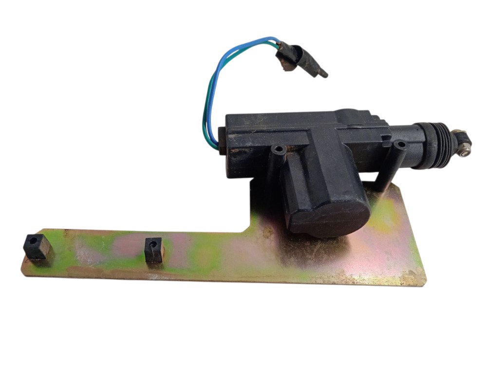 Trava Eletrica Esquerdo Gm Corsa Classic 4