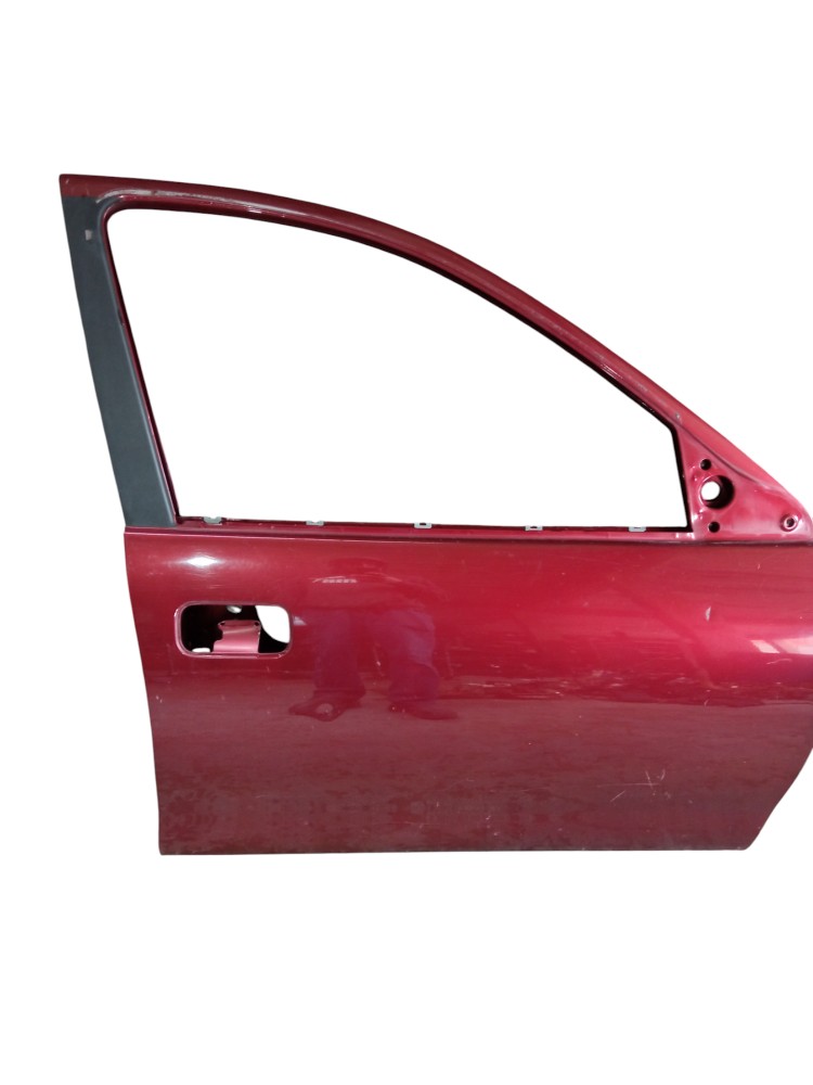 PORTA LADO DIREITO DIANTEIRA CORSA 1998 2