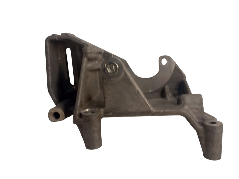 SUPORTE COMPRESSOR AR CONDICIONADO PAJERO TR4/PAJERO IO 2.0 4