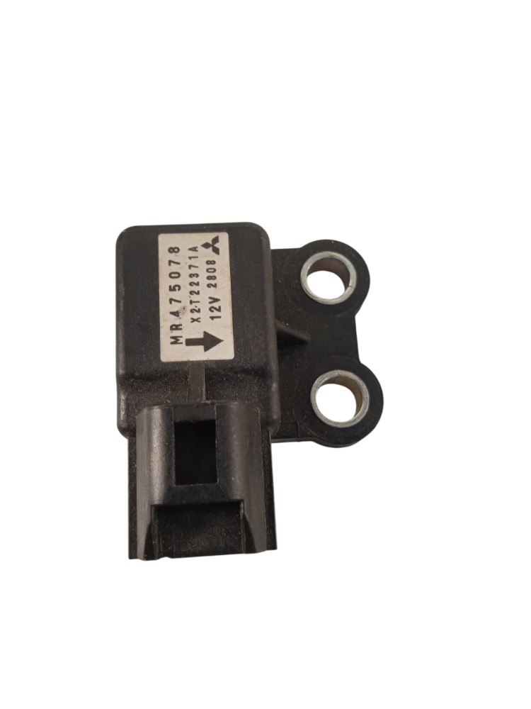 SENSOR IMPACTO PAJERO TR4 10/15 4