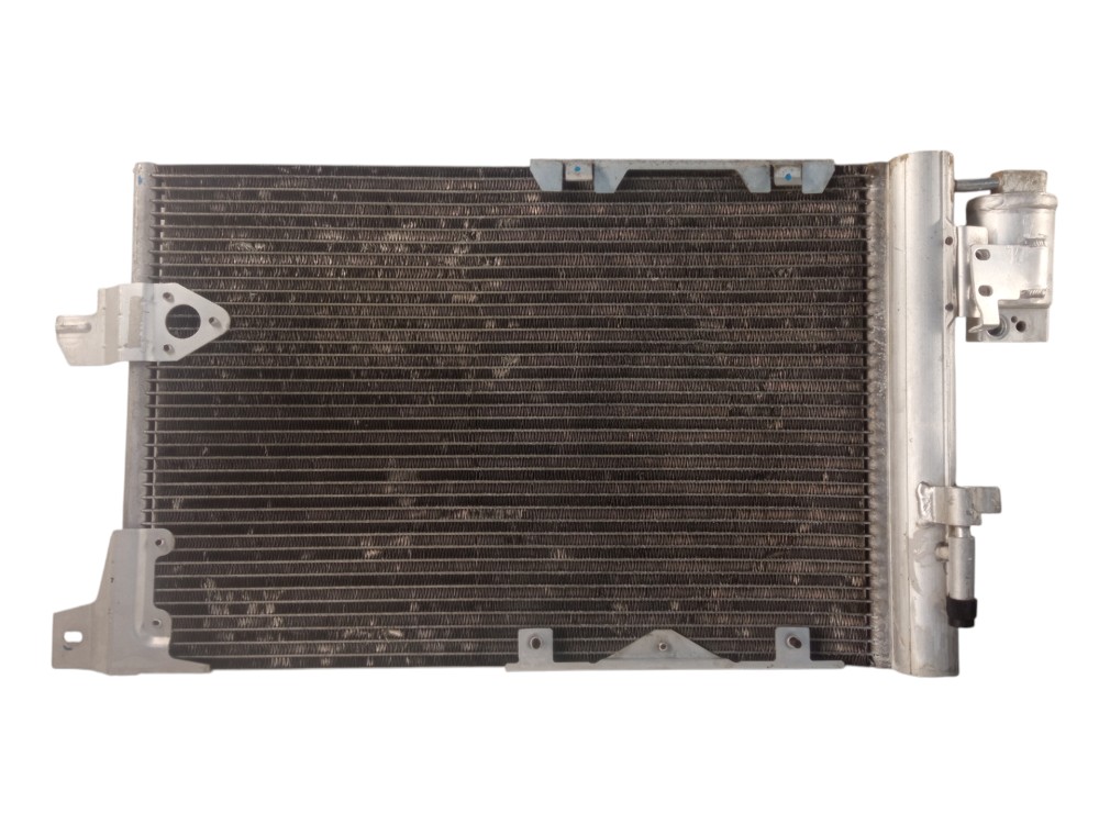 CONDENSADOR GM ASTRA 2003 4