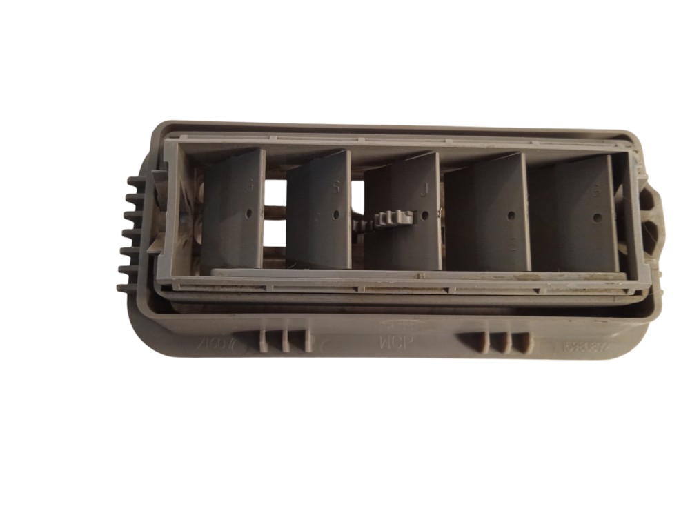 Difusor De Ar Inferior Direito S10 Gm 2